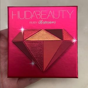 Huda Beauty Ruby Obsessions! BRAND NEW